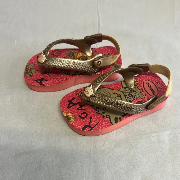 Havaianas Pink and Gold Flip Flops with Floral Pattern - Picture 3 of 5